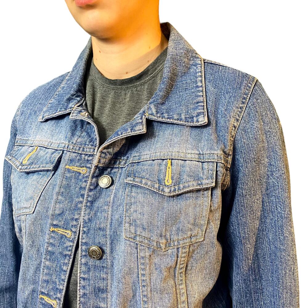 Old Navy Denim Jacket Size Medium - Picture 2 of 4